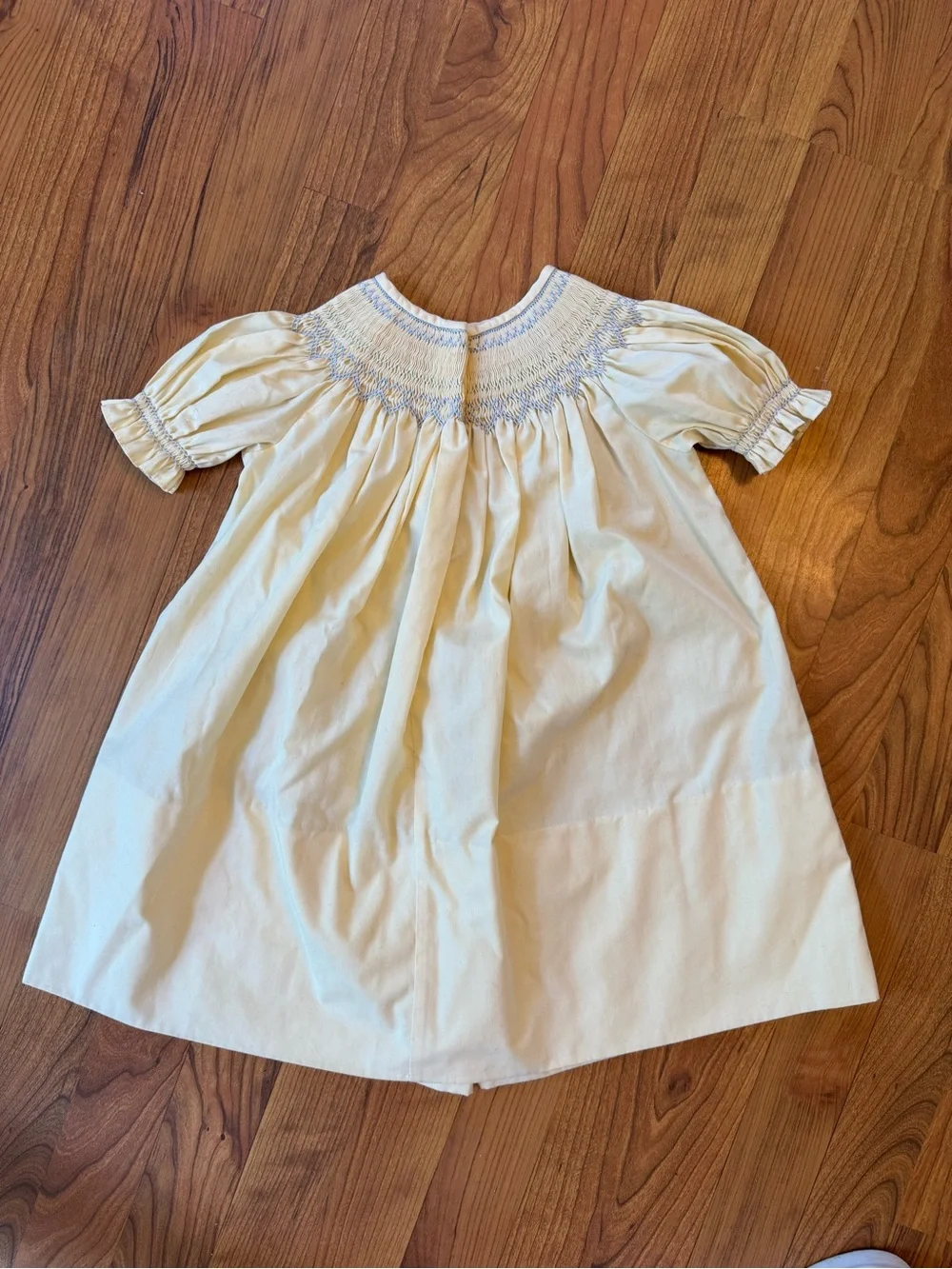 VTG Sweet Pale Yellow Smocked Baby Dress 3T w cute Embroidered Ducks